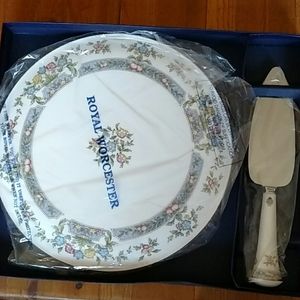 Royal Worcester 11" Cake Plate Matching Server